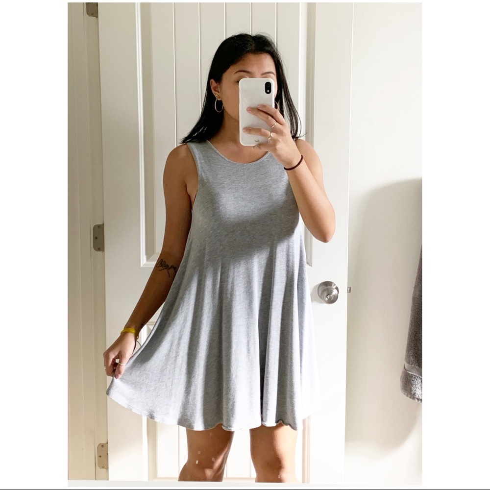 Forever 21 Flowy gray sleeveless dress